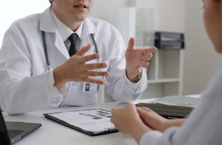 經由醫師了解需求與溝通,規劃抽脂方案。 醫師諮詢-新竹竹北抽脂推薦